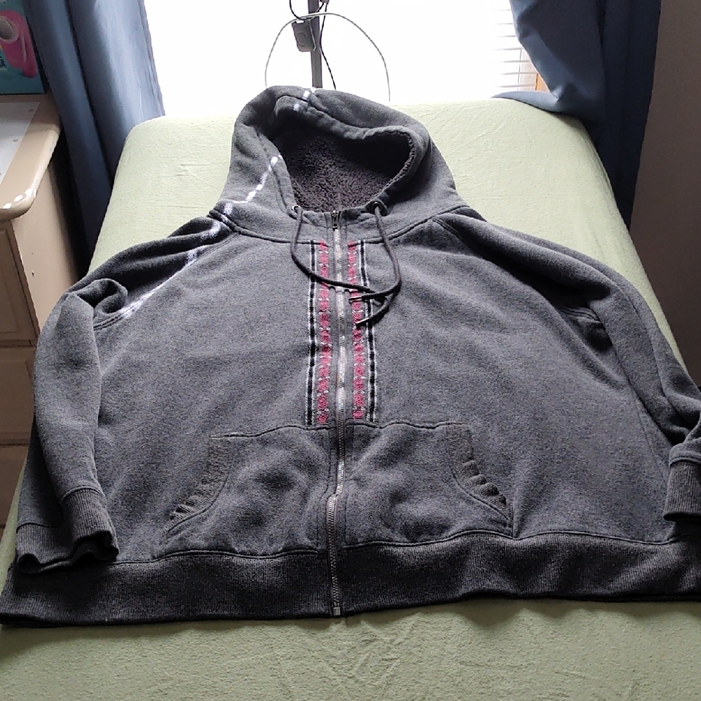 Women's NorthCrest Classic Gray Fleece Jacket With Faux Embroidery Detail XL